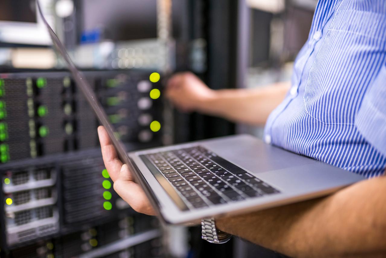 Cover Image for Data Center